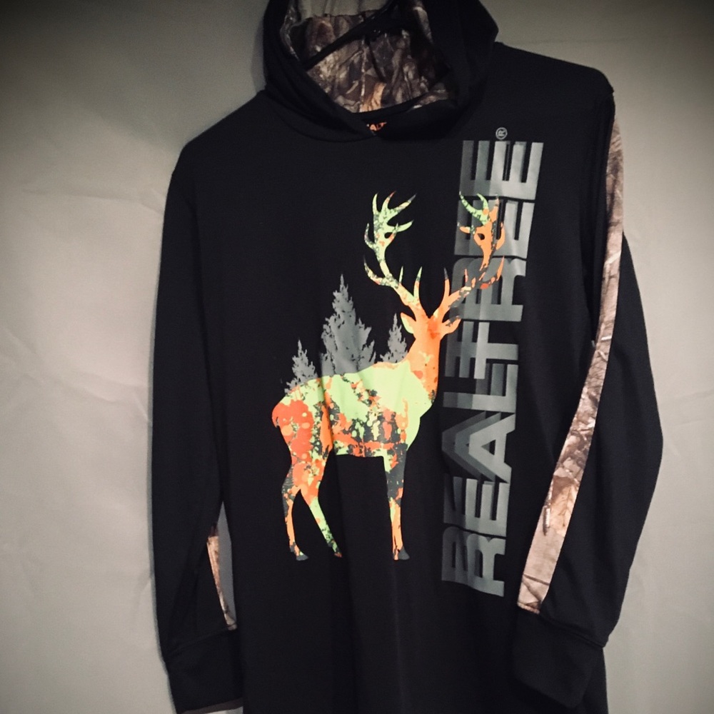 Youth 14/16 Real Tree long sleeve shirt